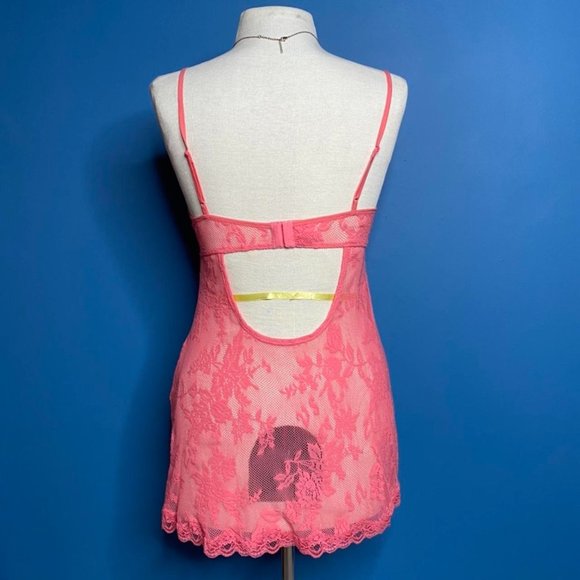 The hottest lil vintage Victoria’s secret lace slip dress! - Picture 3 of 4